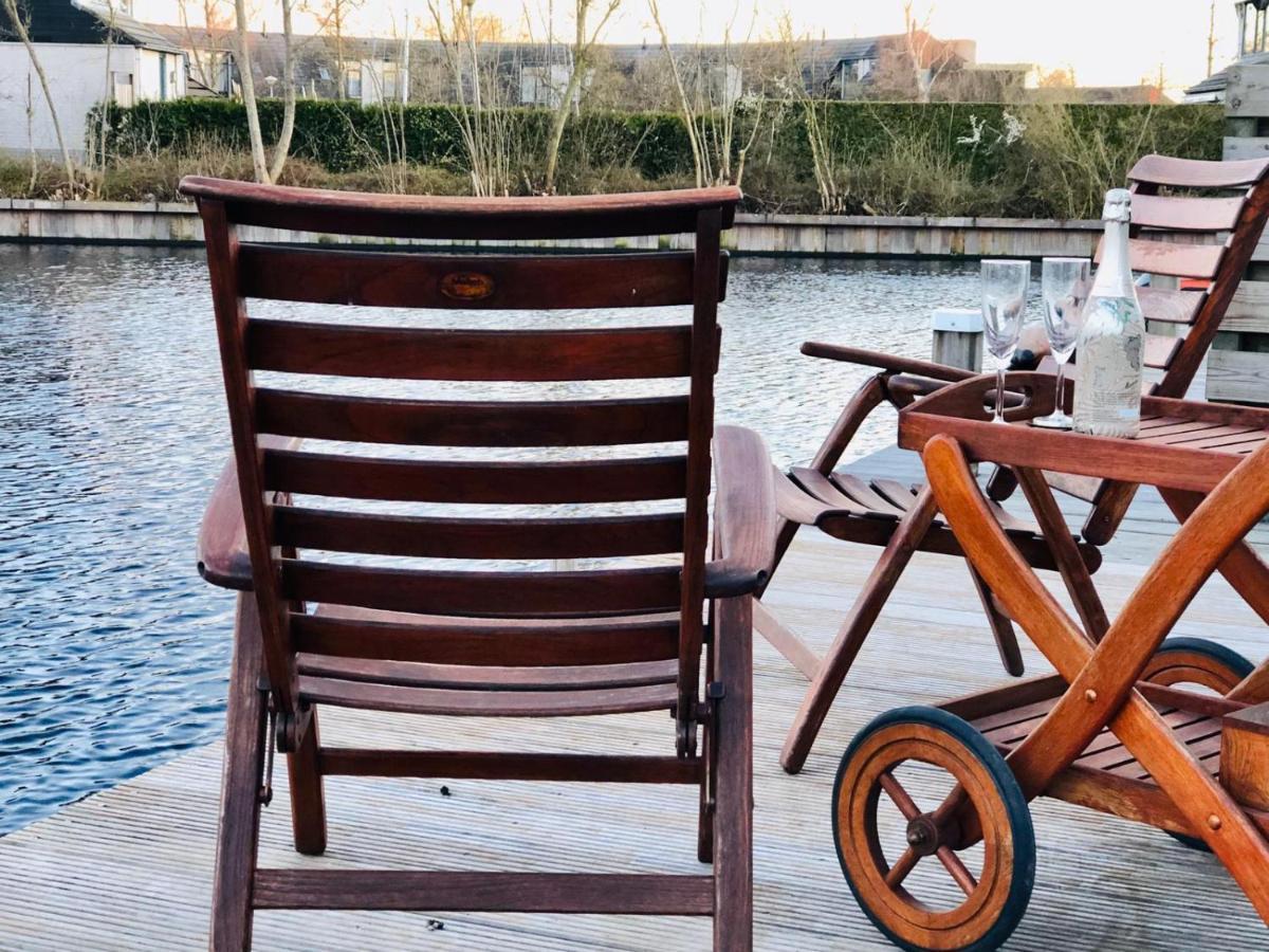 Holiday home Riverside-lemmer *