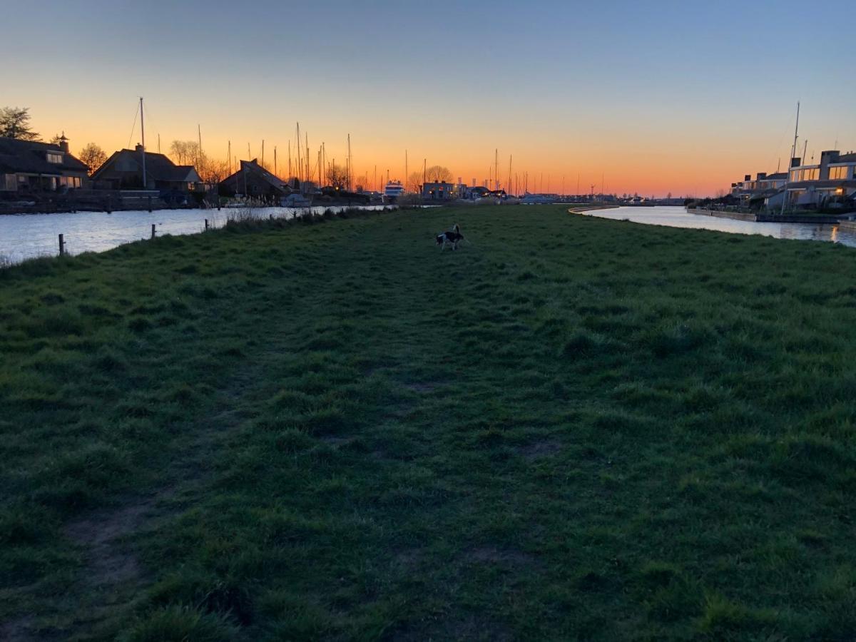 Riverside-lemmer Holiday home *